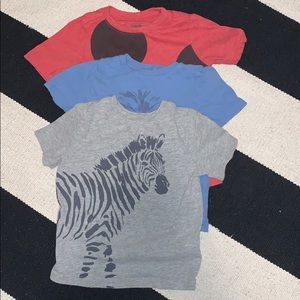 3 Old Navy Graphic print T-shirt